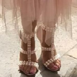 Peachy 🍑 Pearl Heels